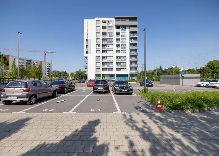 Cracow Pradnik Spacious & Family Apartment With 3 Bedroom By Renters Prestige